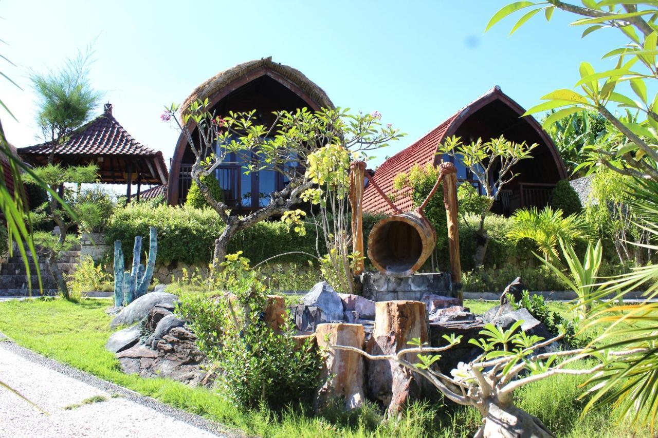 Bamboo Bungalow Jungle View Batununggul Exterior photo