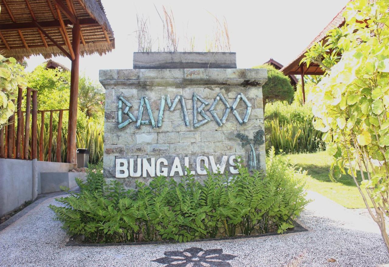 Bamboo Bungalow Jungle View Batununggul Exterior photo